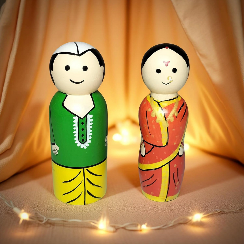 Wooden Peg Dolls, Marathi Couple in Traditional Attire